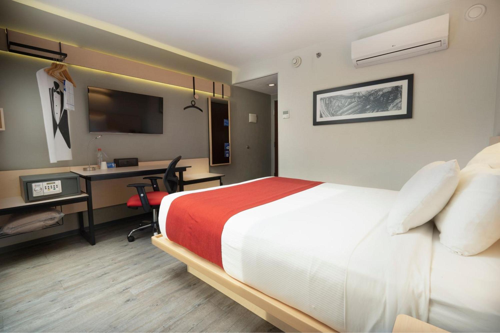 ซิตี้ เอ็กซ์เพรส ซานติอาโก แอโรปูร์โต ชิลี Hotel ภายนอก รูปภาพ