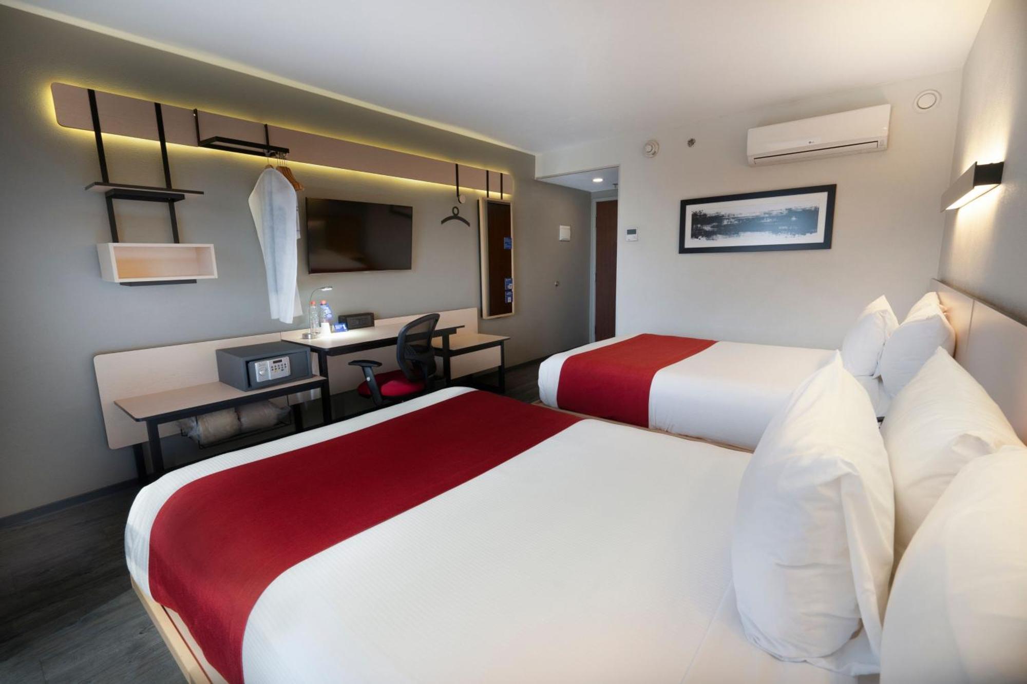 ซิตี้ เอ็กซ์เพรส ซานติอาโก แอโรปูร์โต ชิลี Hotel ภายนอก รูปภาพ
