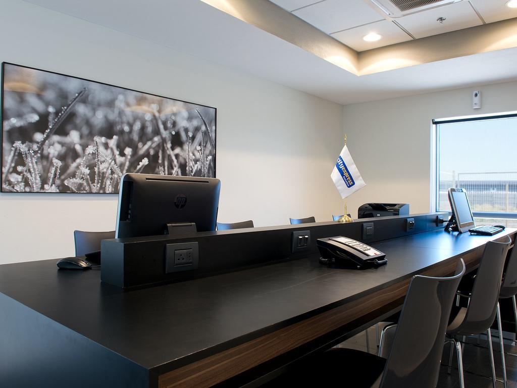 ซิตี้ เอ็กซ์เพรส ซานติอาโก แอโรปูร์โต ชิลี Hotel ภายนอก รูปภาพ